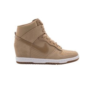 WOMENS DUNKS SKY HIGH ESSENTIAL
'DESERT CAMO